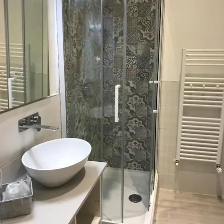 Sallustio - Only Konukevi 4*